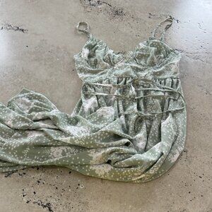 Simplee Apparel Green and White Maxi Dress